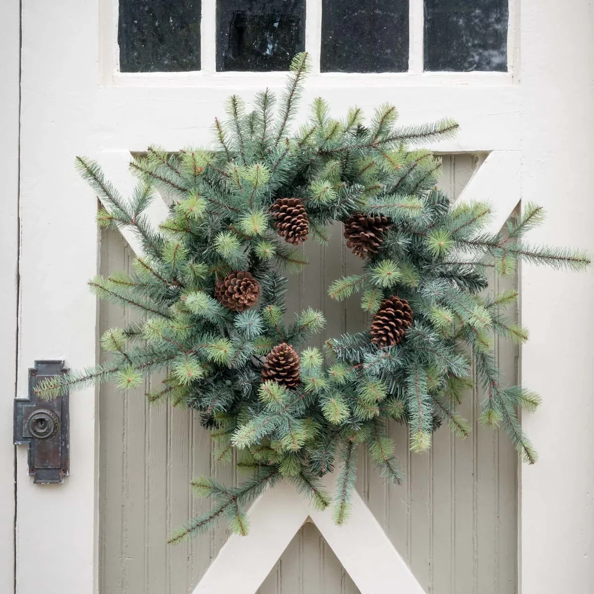 Blue Spruce Wreath with LED Lights, Large - Image 3