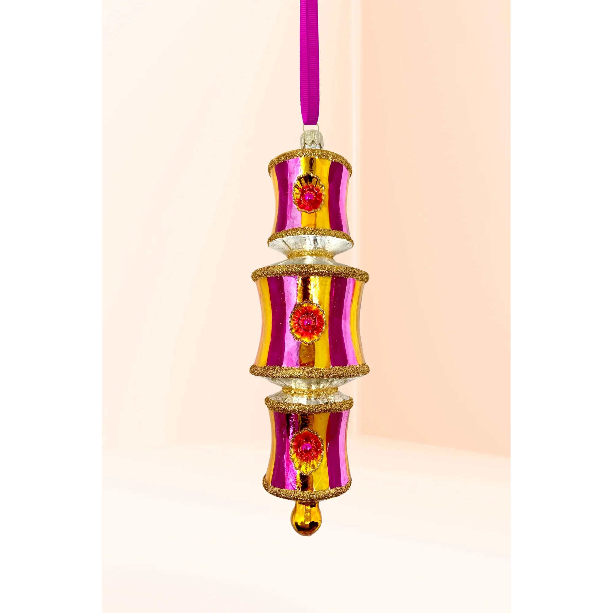 Hold 'Em Dazzler Glass Ornament, 8.5"
