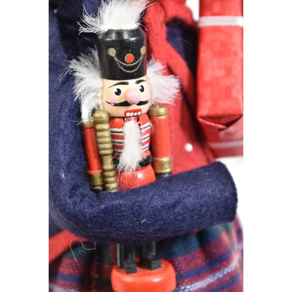 Nutcracker Family Woman Caroler Figurine, 13" - Image 3