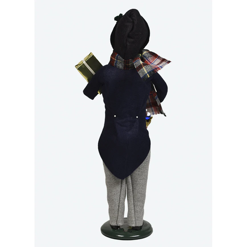Ornament Family Man Caroler Figurine, 13" - Image 3
