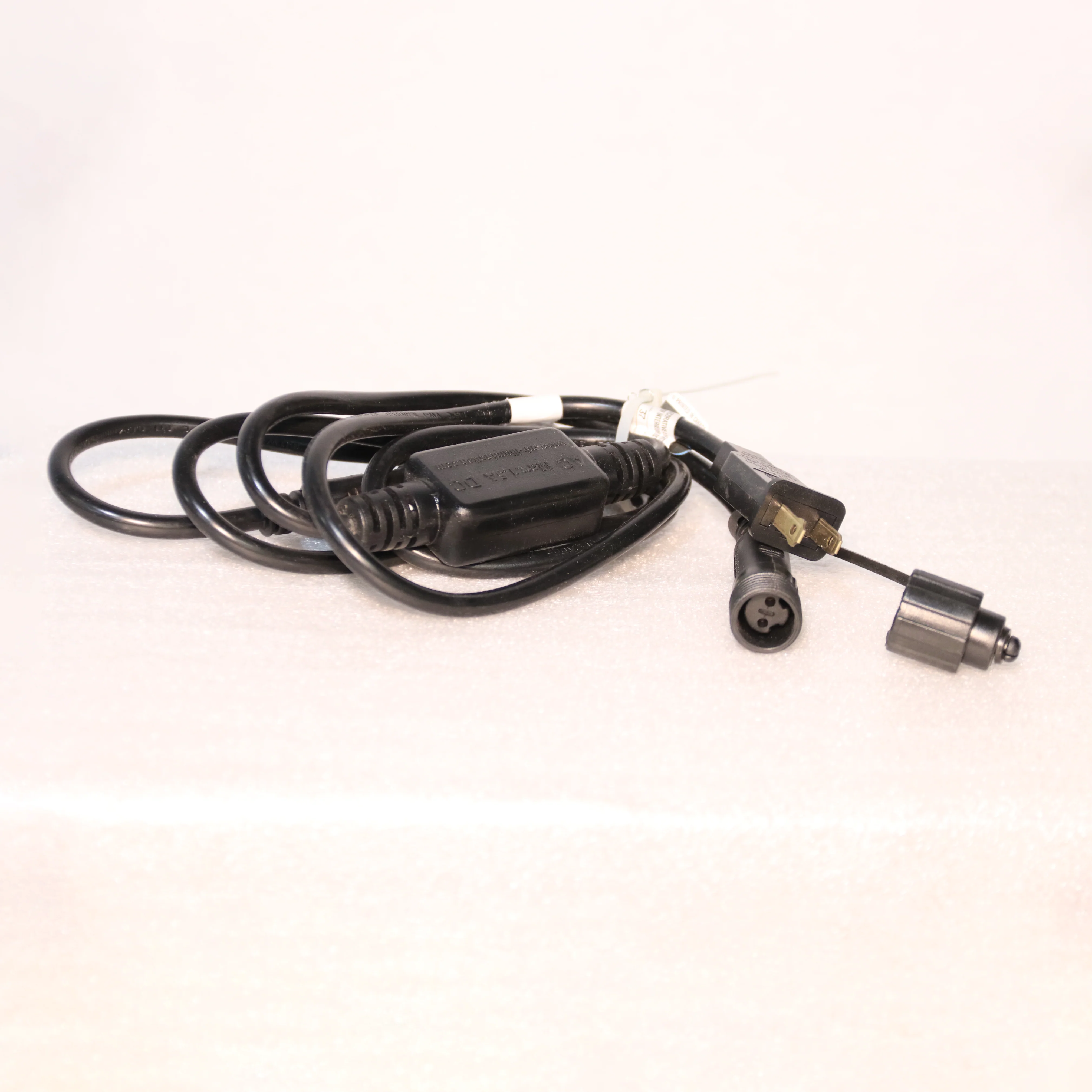 QuickFix LED Main Connector 120V