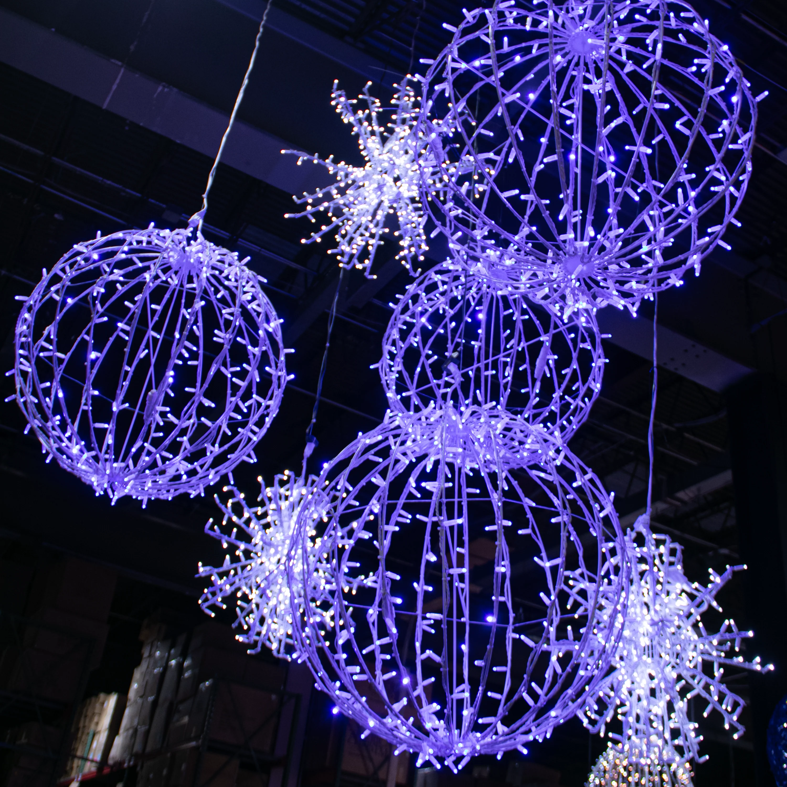 Small Foldable Snowball, LED Lit (Blue), 16" - Image 2