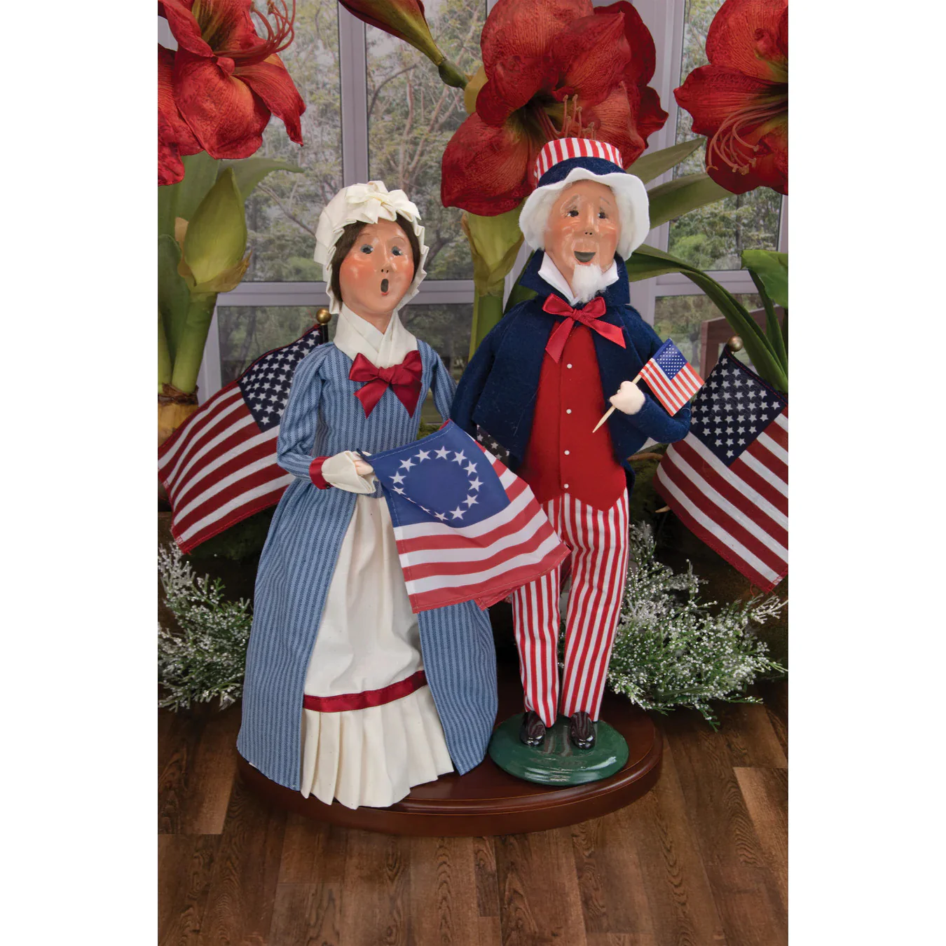 Uncle Sam Caroler Figurine, 13" - Image 7